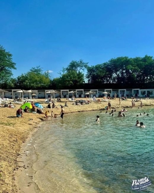 🏖Самарское (Голубое) озеро - популярное место пляжного отдыха окружённое золотистыми песками с бирюзовой..