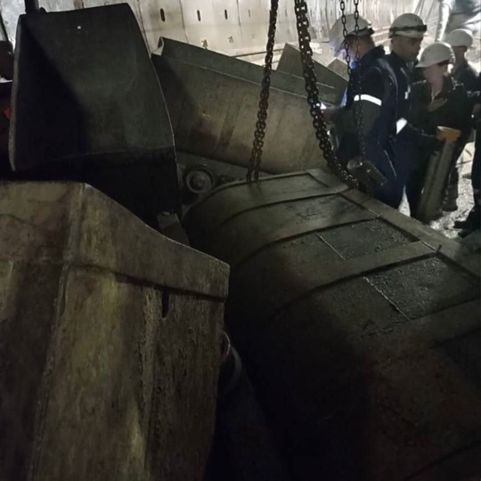 При строительстве метро в Петербурге погиб рабочий. 
Сошедшая с рельсов вагонетка раздавила мужчину в..