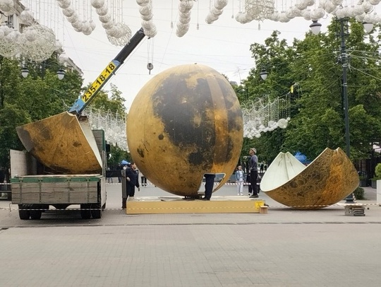 🌚 Луна с Кировки отправилась в космическое путешествие в парк имени Терешковой!  Администрация Челябинска..