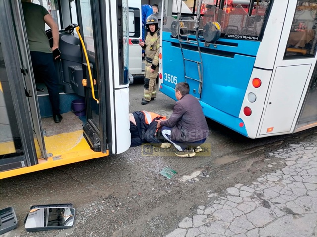 В воскресенье утром, 9 июня,  произошла трагедия на конечной остановке транспорта «Улица Ленинградская» в..