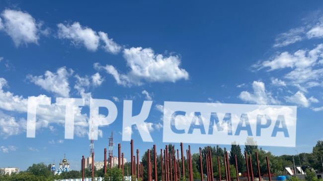 В Самаре возведение бассейна стало долгостроем  Фоторепортаж ГТРК «Самара» 
Торчащие железные конструкции..