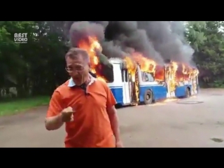 В Самаре машина загорелась после столкновения с деревом 
Подробности рассказали в ГУ МВД  В Самаре машина..