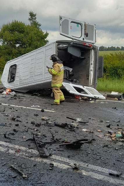 "Газель", разбившаяся в жутком ДТП под Рязанью, ехала из Самарской области 
Погибли 8 человек, 21 пострадал  ..