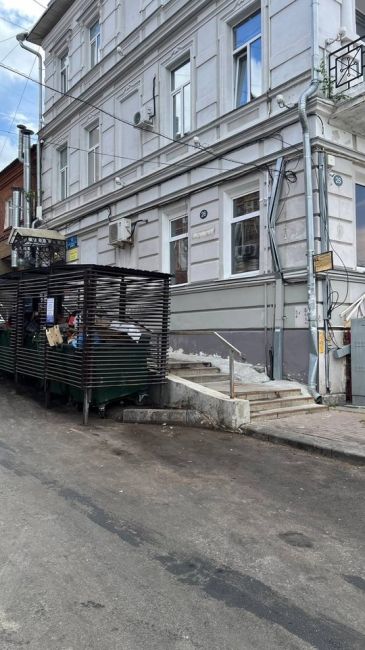 🗣️Пост об обратной стороне праздника в самом сердце города:  «Рождественская! Я живу на этой улице, и как..