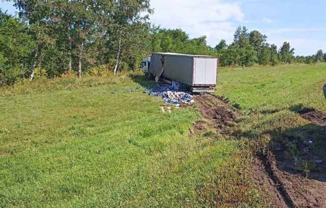 Два человека погибли в ДТП с фурой на М5 под Самарой  Ещё 3 человека пострадали  В Самарской области пожарные..