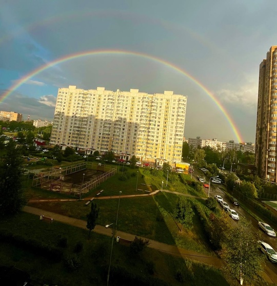 Природа сегодня после дождя порадовала нас..