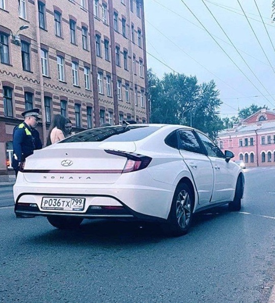 30 пакетиков с наркотиками нашли правоохранители в Hyundai Sonata - за рулём был гражданин Казахстана 1998 г.р.  Машину..