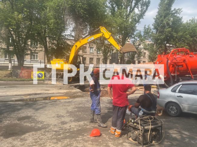 В Самаре 18 июля закрыли проезд по улице Мориса Тореза  Фото с места событий  В Самаре закрыли проезд по улице..