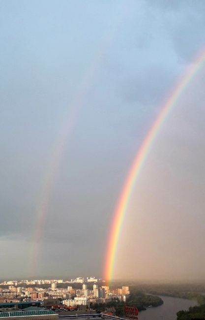 😍В небе над Уфой после дождя появилась радуга 
🌈Красивые снимки от наших подписчиков! 
А какая у вас..