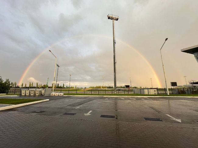 😍В небе над Уфой после дождя появилась радуга 
🌈Красивые снимки от наших подписчиков! 
А какая у вас..