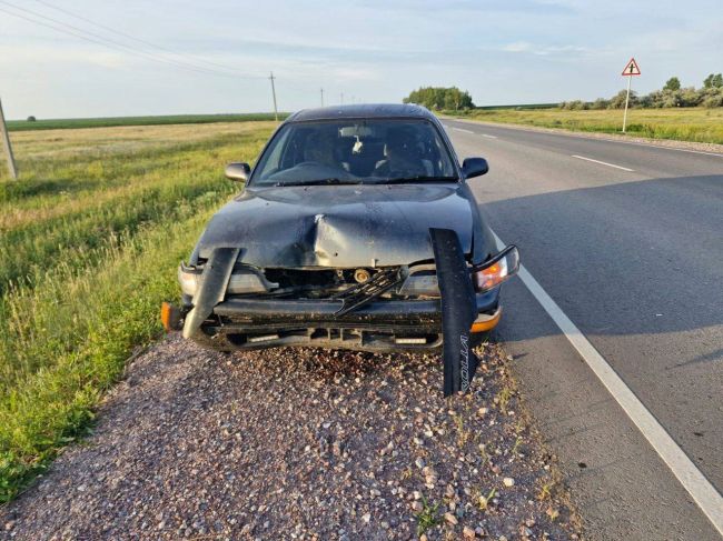 Мужчина сидел прямо на трассе под Новосибирском. Его насмерть сбила машина  Авария произошла этой ночью в..