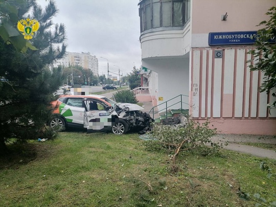 В Москве подростки угнали машину каршеринга и попали в аварию, в которой погиб один из детей.  Компания из..