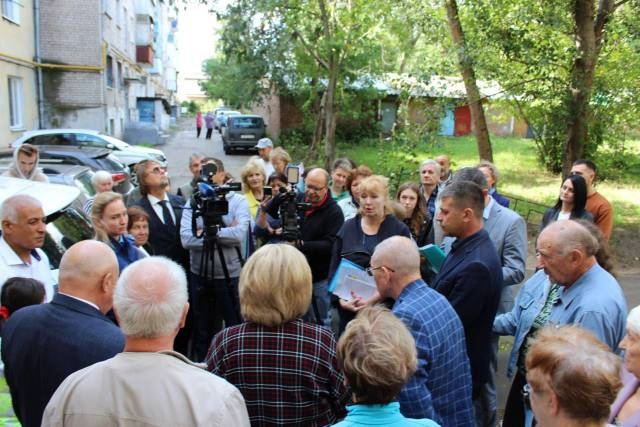 На улице Александра Матросова в Самаре жильцы запрещают сносить многоквартирный дом  В дело вмешалась..