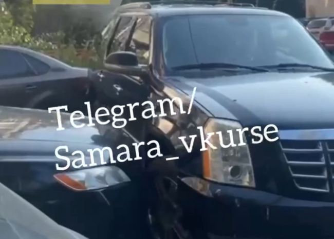 В Самаре девушка на Cadillac Escalade таранила припаркованные автомобили  Расскажем подробности  В Самаре..