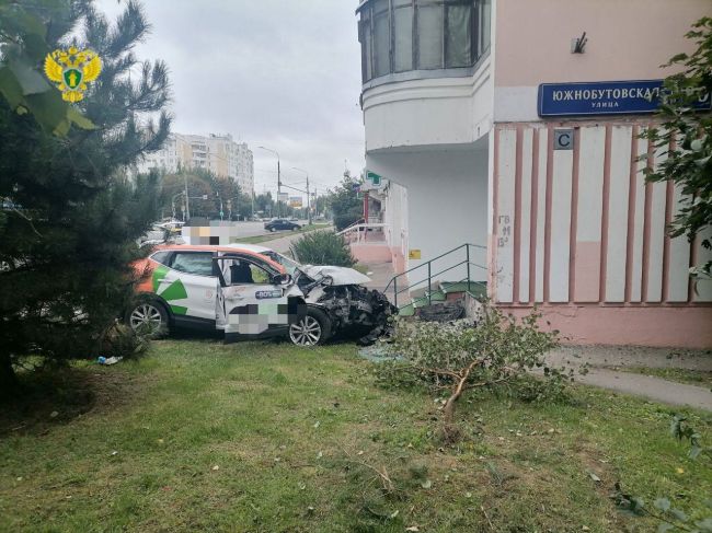 В Южном Бутово подростки устроили ДТП  Оно произошло в три утра на Южнобутовской улице. В результате 15-летний..