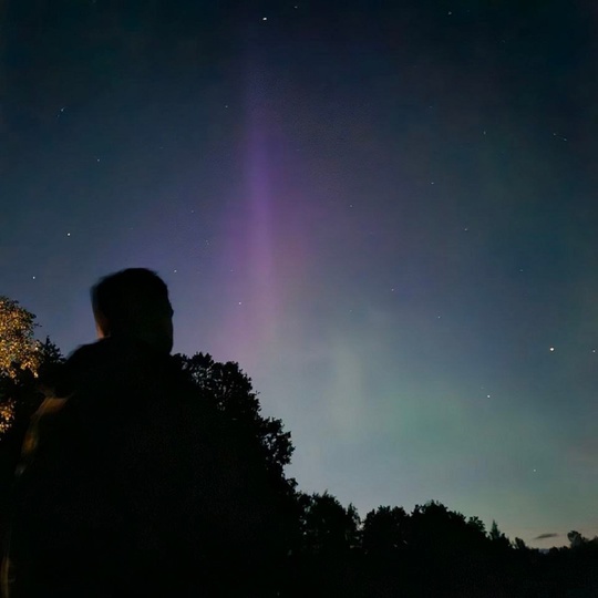 🌌 Северное сияние озарило небо..