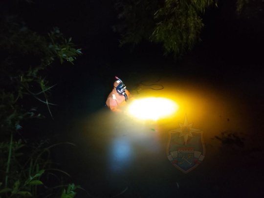 Водитель внедорожника съехал в пожарный водоём СНТ под Петербургом и утонул  Инцидент произошёл этой ночью...