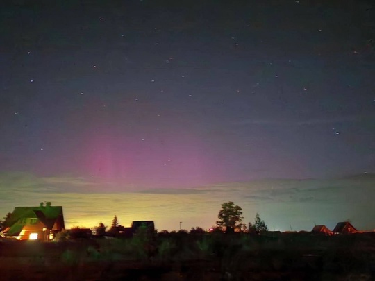 Сегодня ночью над Свердловской областью было замечено северное сияние 😍  Фото: Евгений..