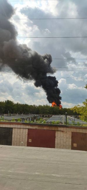 «Началось землетрясение»: в промзоне Стерлитамака произошел взрыв 
Пожар произошел в районе входа на..