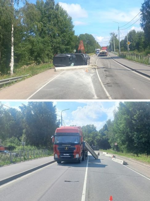 В Ленобласти автомобилисту досталось блоками с грузовика  Неожиданное ДТП произошло сегодня днём в..