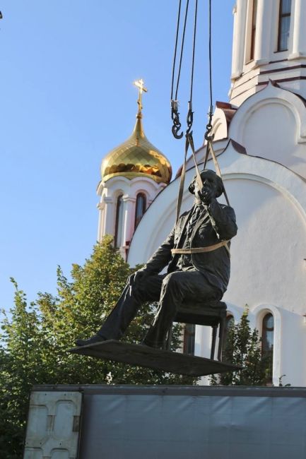 В Самаре 4 сентября установили «говорящий» памятник Алексею Толстому  Посмотрите фото скульптуры в новом..