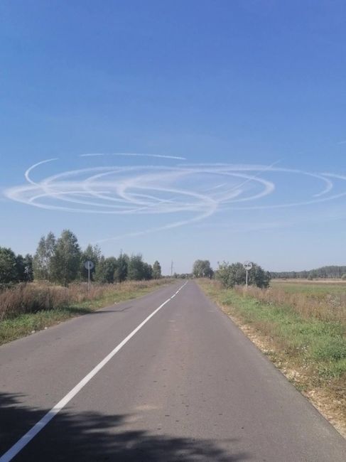 🗣Жителей нижегородской области обеспокоило появление странных кругов в небе - это явление наблюдали..