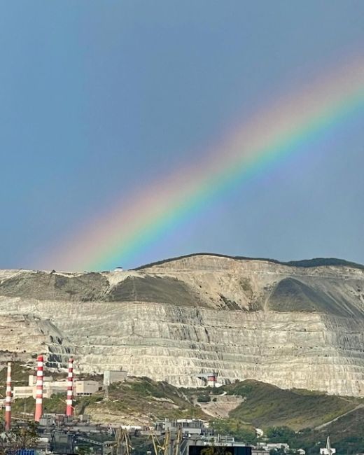 Двойная радуга в Новороссийске 🌈  Фото..