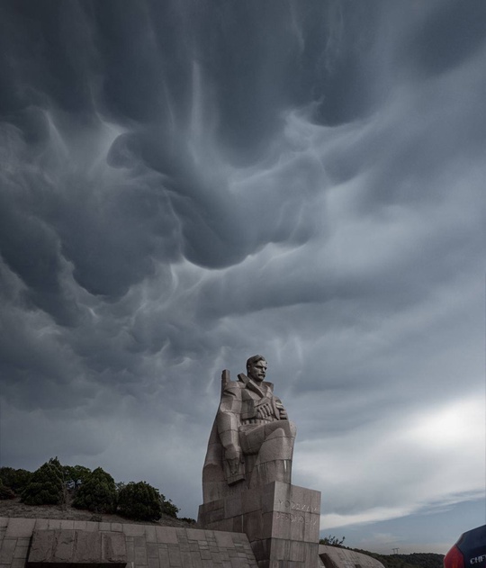 Гроза в Цемесской бухте Новороссийска.  Фото: Максим..