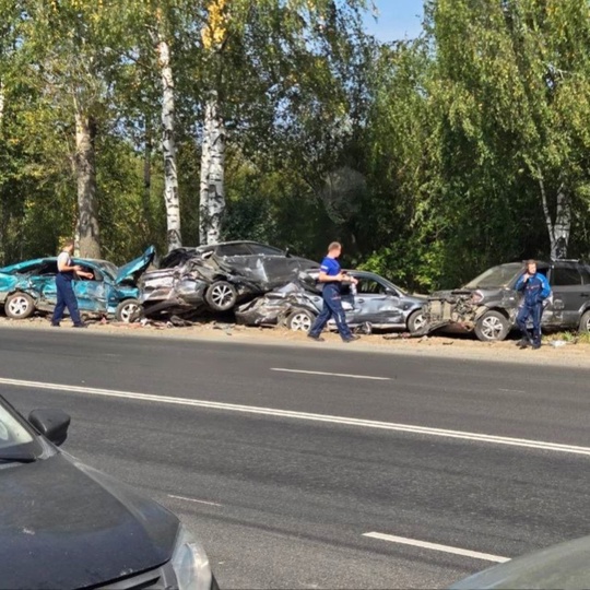 Печальная новость для нас всех… 
Сегодня в Челябинске на трассе в жуткой аварии погибло 5 человек, всем..