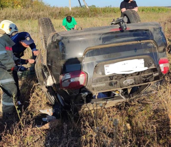 В ДТП с LADA Granta под Самарой пострадали два человека  Расскажем подробности происшествия  Авария произошла 14..