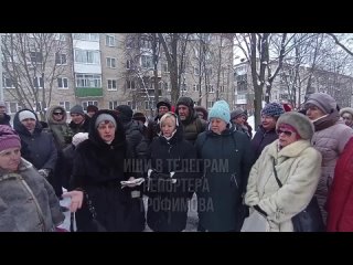 🗣️ Нижегородцы снова жалуются на холод и требуют мэра включить отопление раньше 1 октября.  В первую..