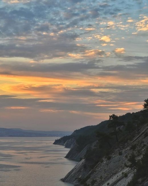 Закат над Черным морем 🚢  Фото..