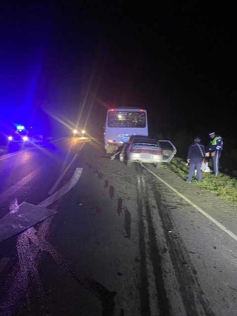 Стало известно число погибших в ДТП с автобусом под Самарой  Вахтовик столкнулся с "десяткой" в Волжском..