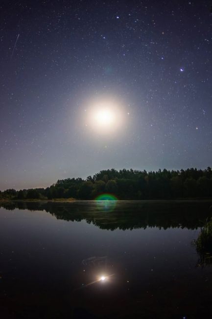 💙Отсветы полярного сияния на реке Узола 
Фото: Ян..