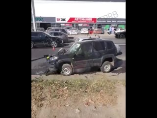 ⚡Массовое ДТП в Уфе: автобус "Башавтотранс" наехал на 13 (!) припаркованных авто 
По некоторым данным,..