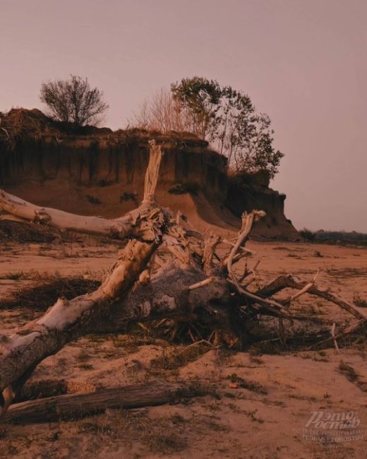 🏜 Так выглядит пересохшее краснодарское водохранилище. Будто пустыня. А всё из-за засушливого..