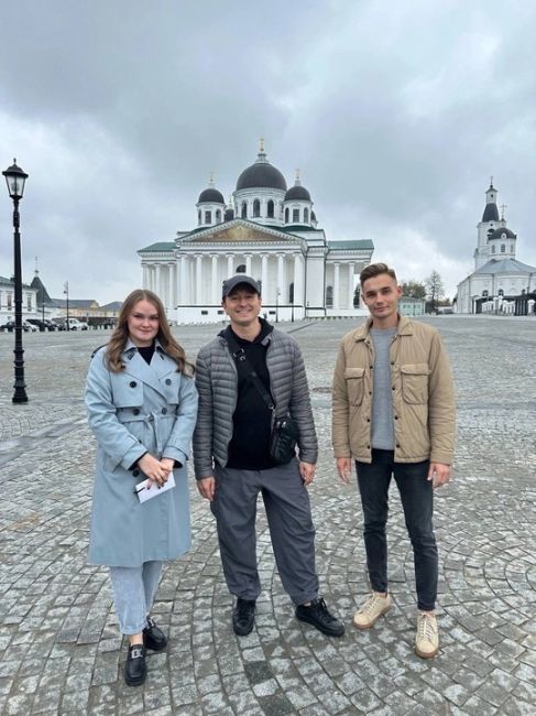 ❤️ Сергей Безруков прогулялся по осеннему Арзамасу.  В недавнем интервью актер поделился, что давно мечтал..