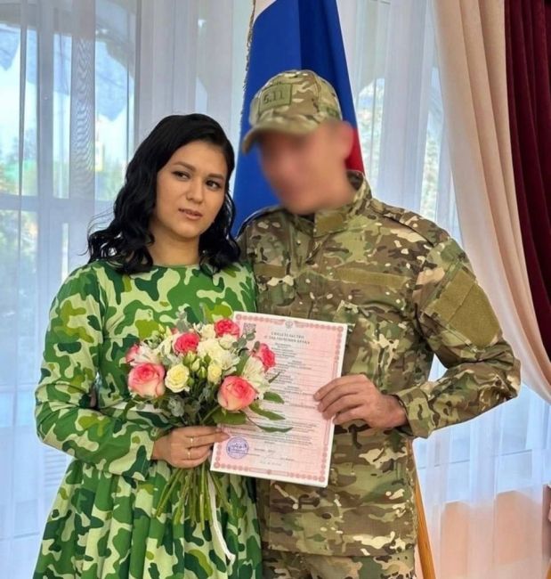 💍❤Боец СВО из Башкирии приехал в отпуск и женился! 
Боец из Ишимбая с позывным «Афоня» и его возлюбленная..