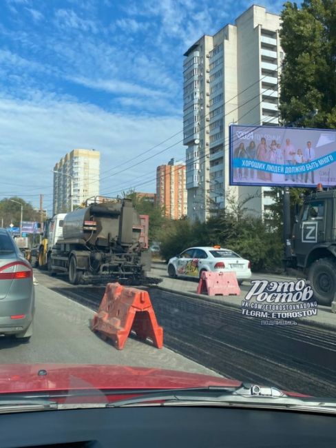 ⚠️ «Огромные пробки на Малиновского уже несколько дней. Зачем в час-пик делать ремонт такой нагруженной..