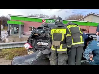 🗣 2 ребёнка и взрослый пострадали в аварии с легковушкой и грузовиком возле посёлка Окский.  10-летнего..