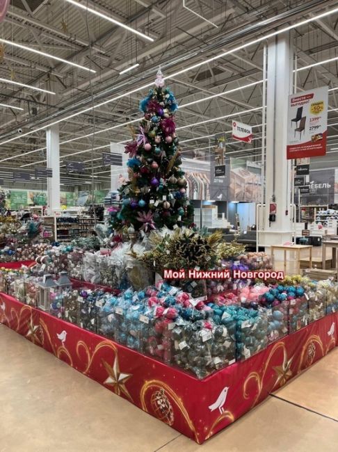 💙В нижегородских магазинах уже новогоднее настроение.  А вы ждете..