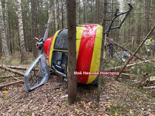 🗣️Причиной жесткой посадки вертолета мог стать отказ рулевого винта  Машина потеряла управление в воздухе..