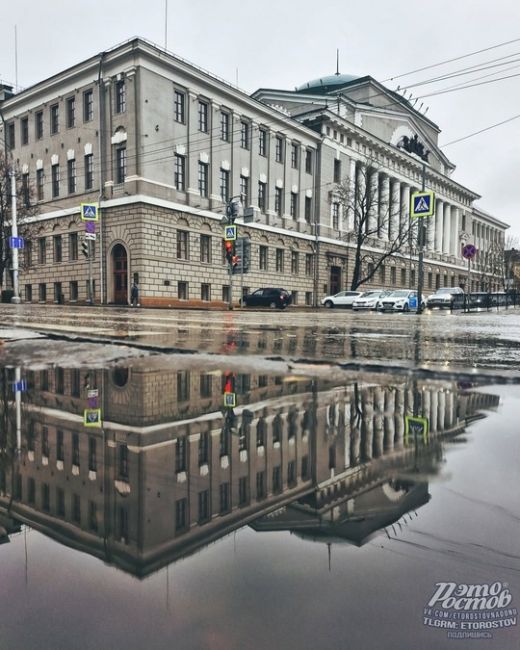 💧 Ростов в отражении  Фото: Роман..