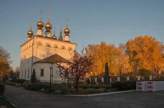 Осенний Городец💙 
Автор фото: Алексей..