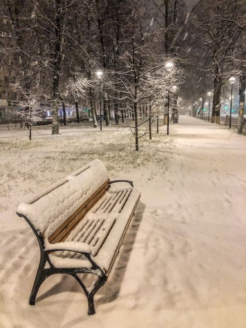 Снег в столице закатов 🤍  #зарисовкинеоченьюногонатуралиста 
#нижегородскиезарисовки..