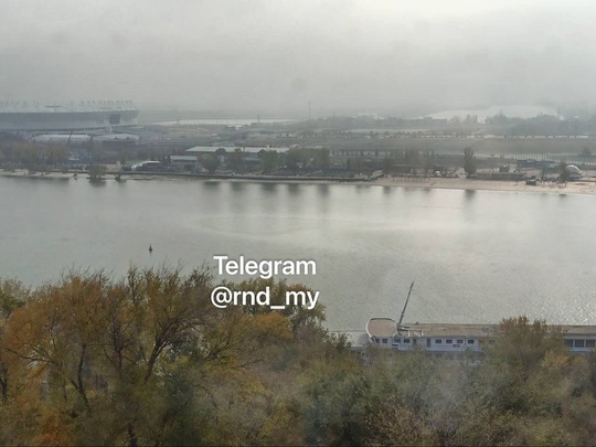 Бензиновое пятно все-таки нашли на Дону 🙃  В управлении ГО и ЧС сообщили, что его обнаружили сегодня на..