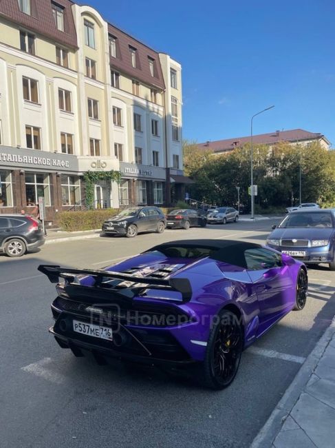 В Татарстане самой дорогой машиной признана Lamborghini, за которую владелец заплатит налог в размере 375 тысяч..