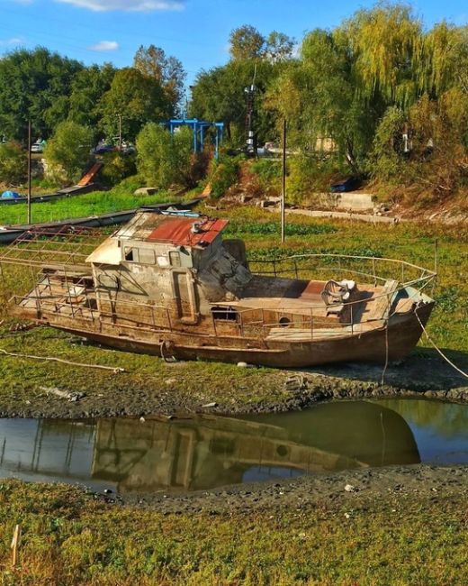 Остатки былого величия большого и богатого «Кубанского речного пароходства»  История Кубанского речного..