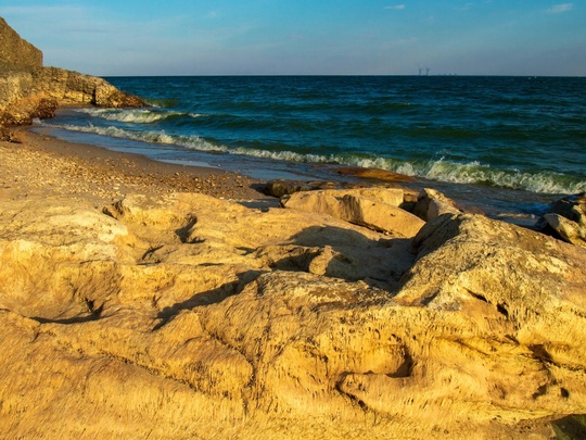 Цимлянское водохранилище — ростовское..