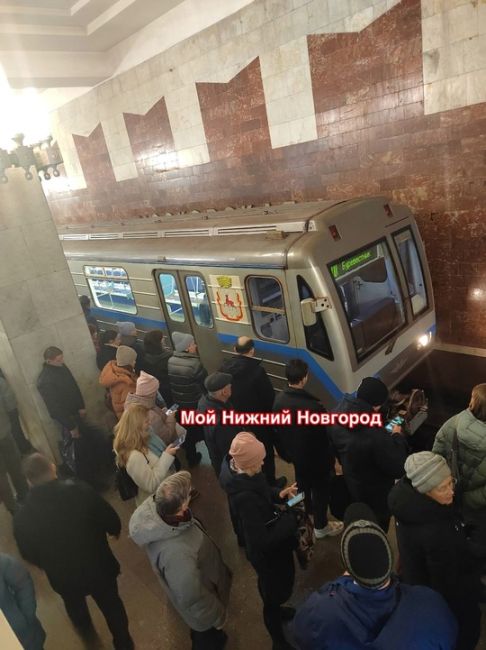 🗣Появились кадры с места падения женщины на рельсы в нижегородском метро 
Напомним, вчера вечером на..